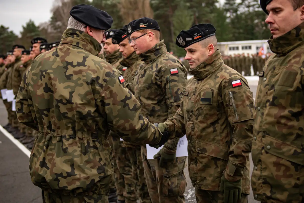Uroczystość w 10 Brygadzie Kawalerii Pancernej w Świętoszowie