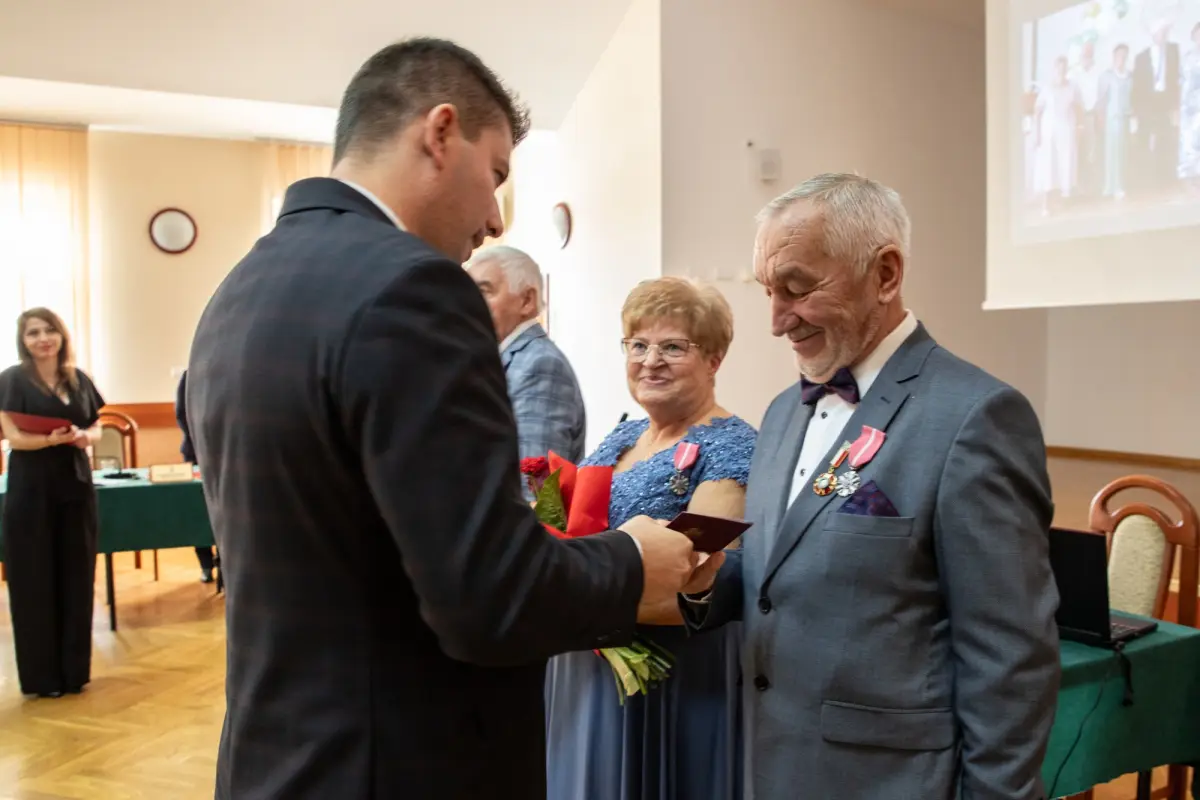 Uroczystość wręczenia medali