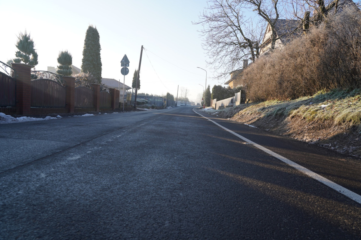 Przebudowa drogi w Nowogrodźcu zakończona