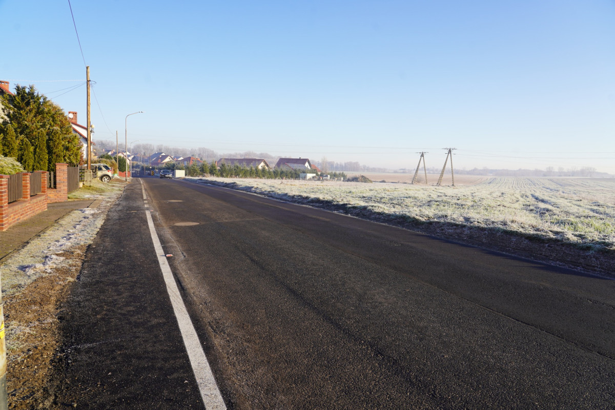 Przebudowa drogi w Nowogrodźcu zakończona