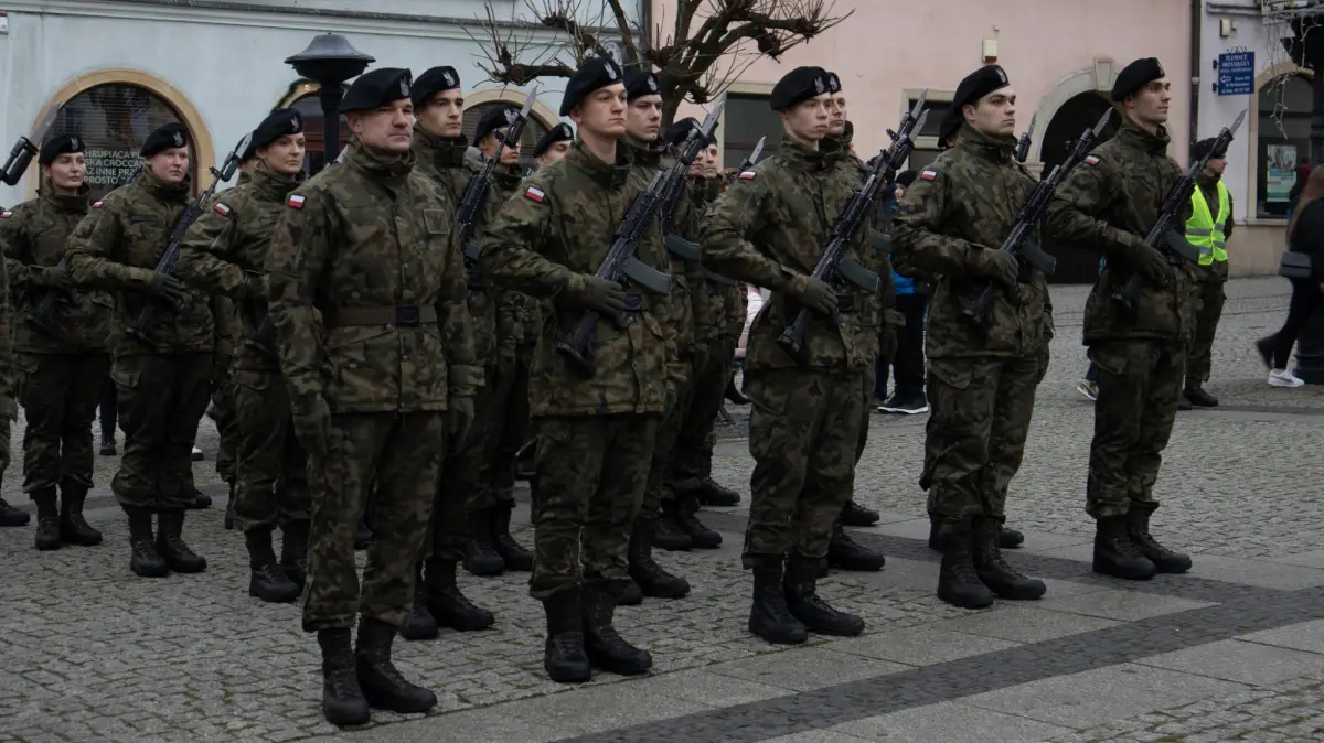 Przysięga wojskowa na bolesławieckim rynku