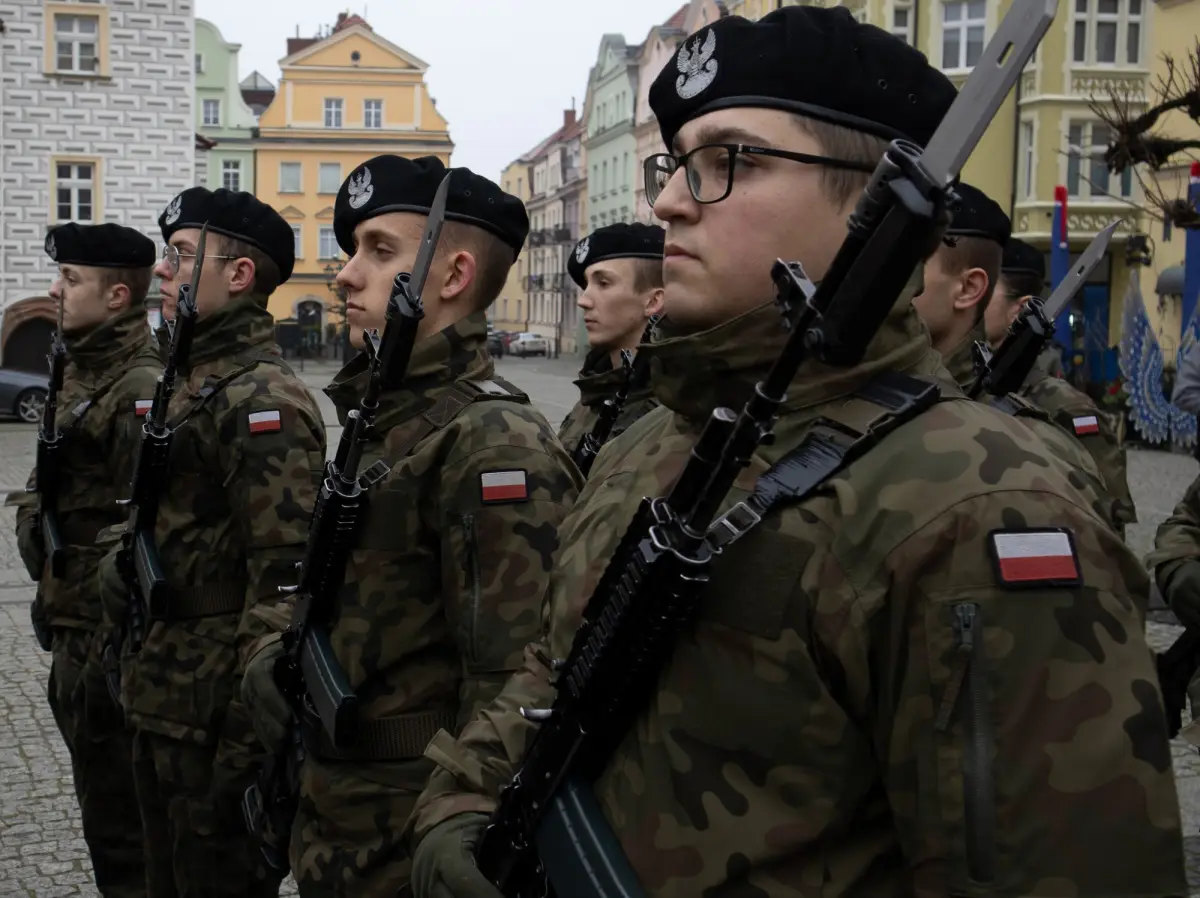 Przysięga wojskowa na bolesławieckim rynku