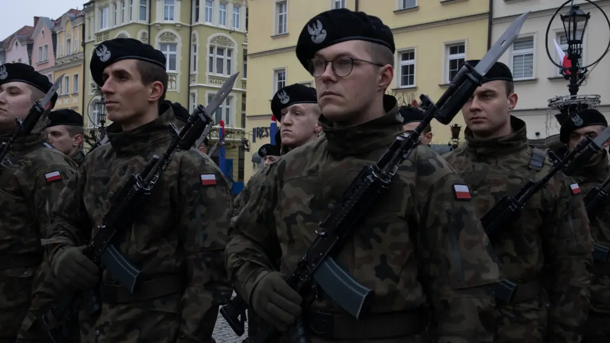 Przysięga wojskowa na bolesławieckim rynku