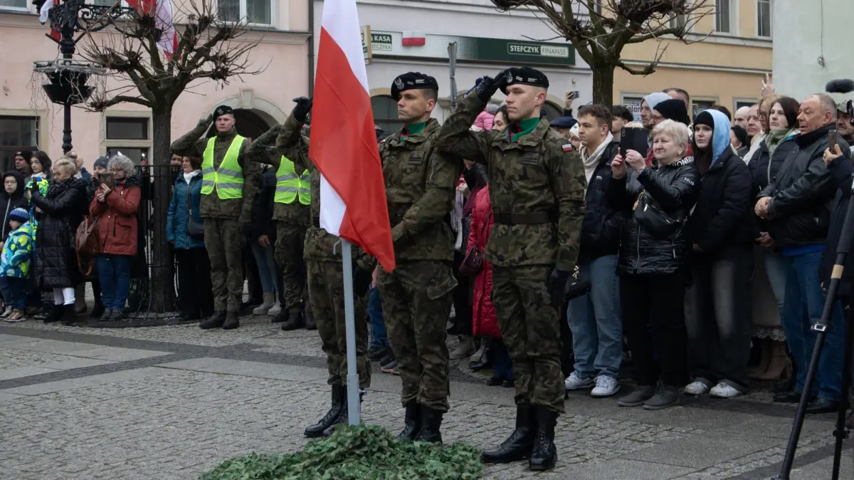 Przysięga wojskowa na bolesławieckim rynku