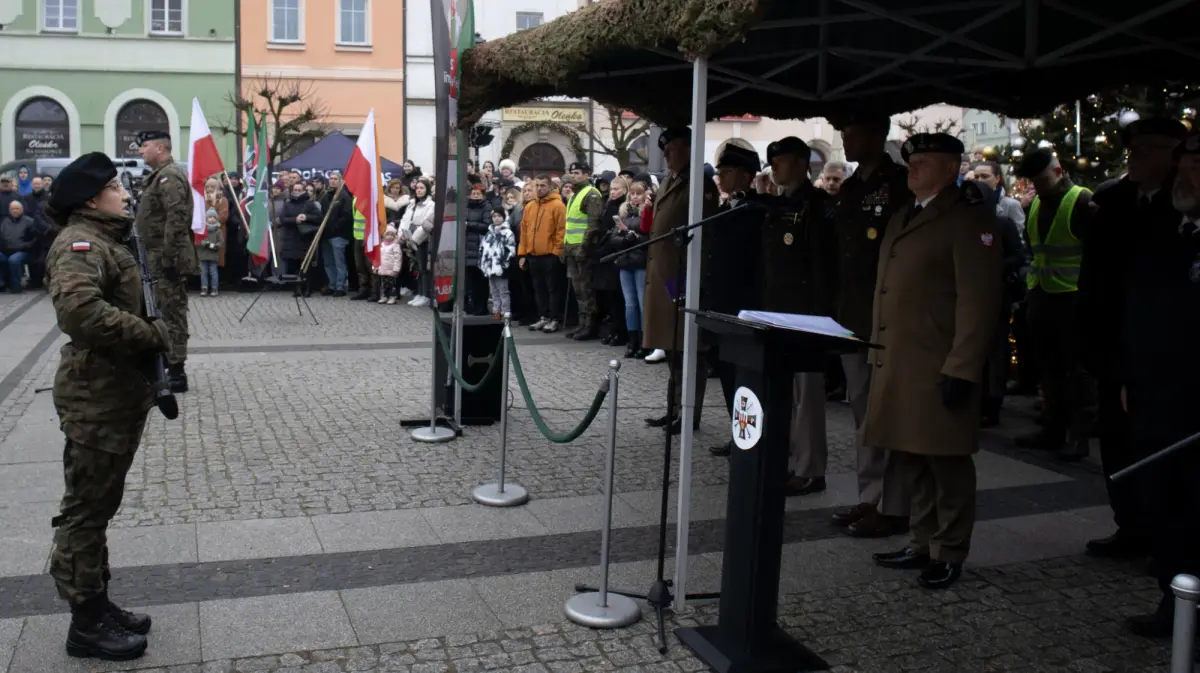 Przysięga wojskowa na bolesławieckim rynku