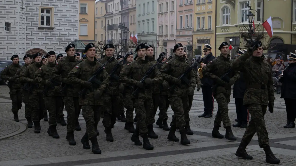 Przysięga wojskowa na bolesławieckim rynku