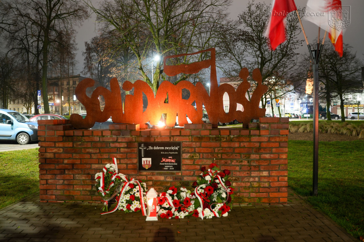 Uroczystość na pl. Wolności