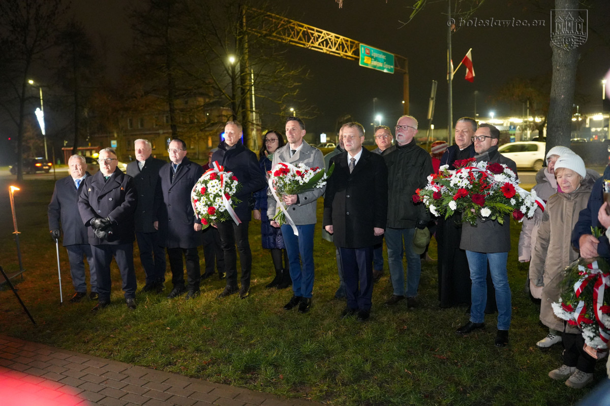 Uroczystość na pl. Wolności