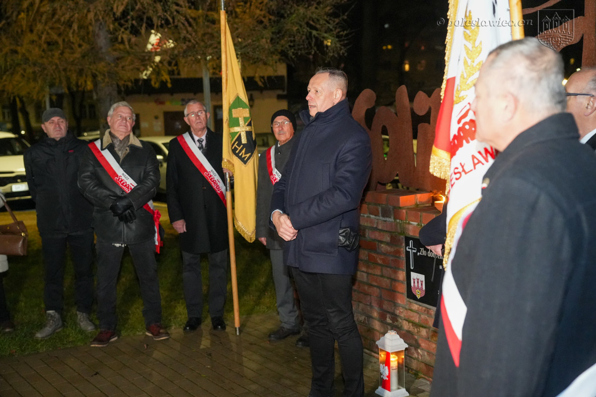 Uroczystość na pl. Wolności