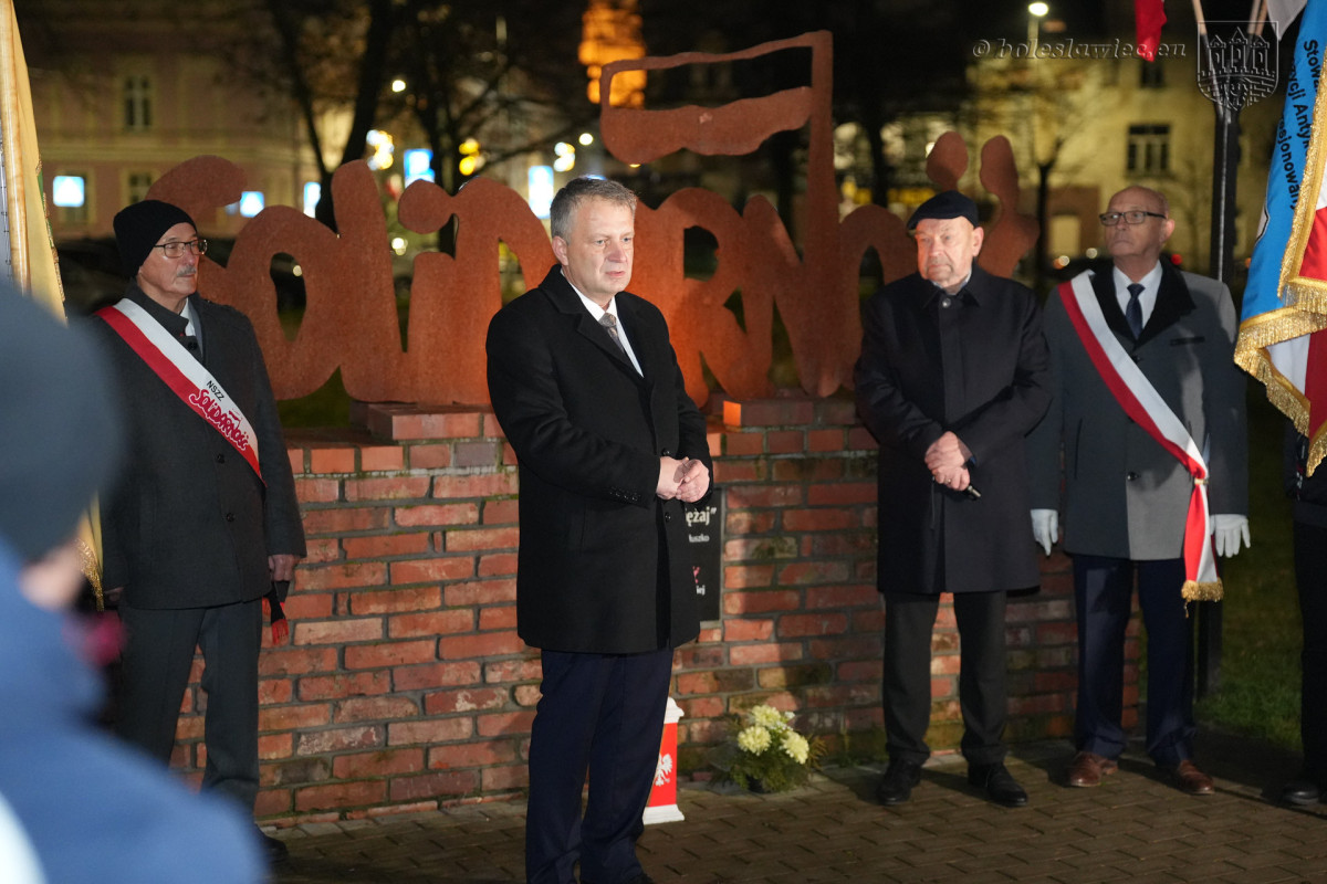 Uroczystość na pl. Wolności