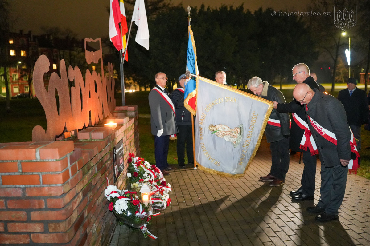 Uroczystość na pl. Wolności