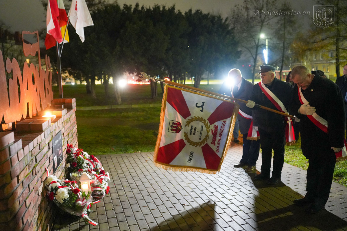 Uroczystość na pl. Wolności