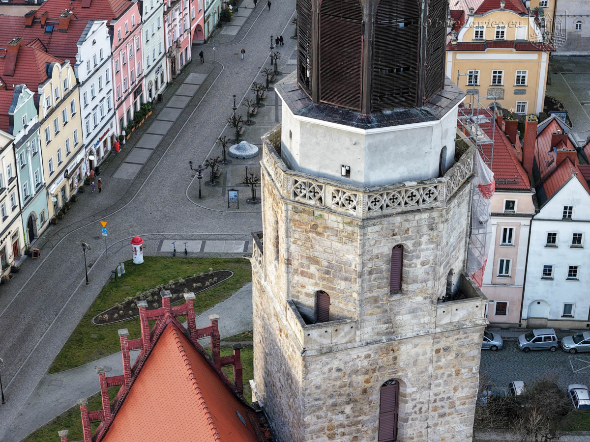 Remont wież kościołów przy ulicy Ceramicznej i przy rynku