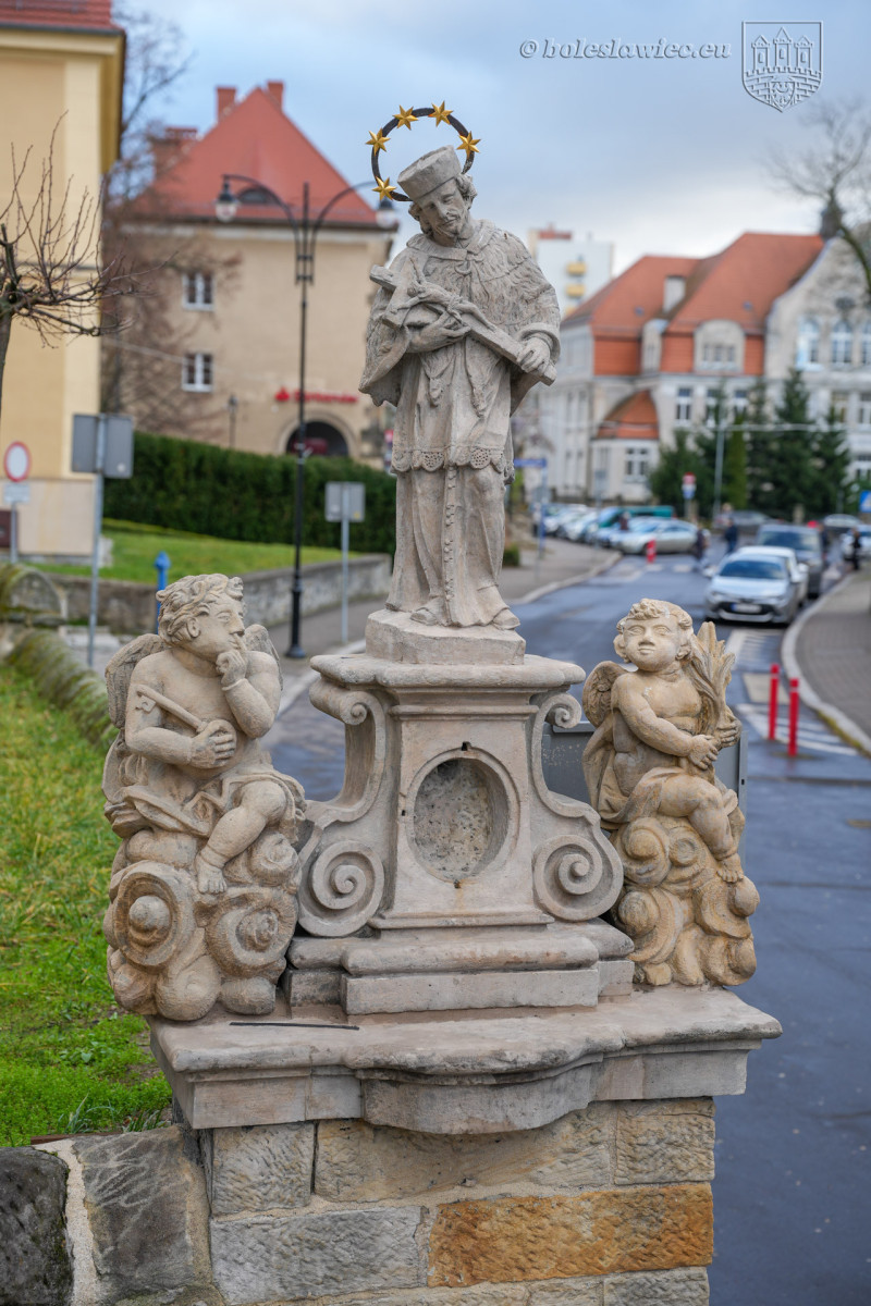 Remont wież kościołów przy ulicy Ceramicznej i przy rynku