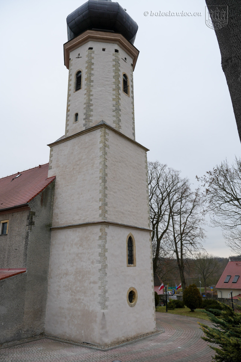 Remont wież kościołów przy ulicy Ceramicznej i przy rynku