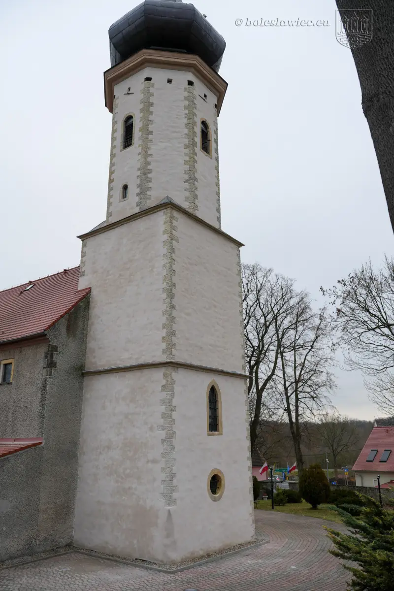 Remont wież kościołów przy ulicy Ceramicznej i przy rynku