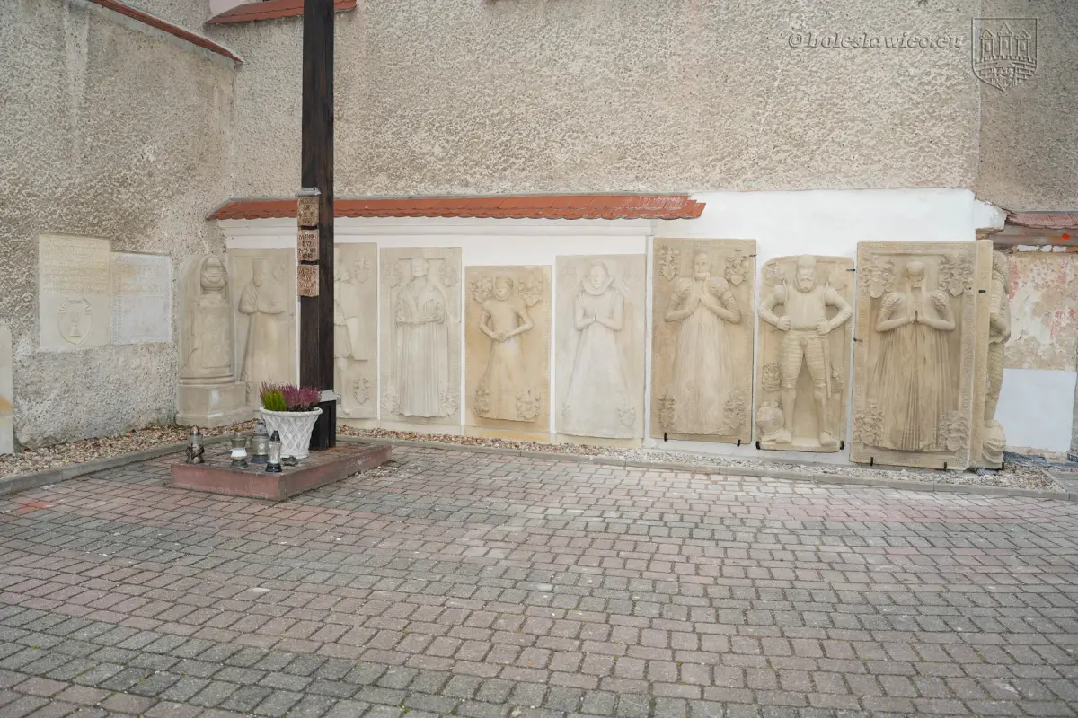 Ремонт веж костелів на вулиці Ceramiczna та біля ринкової площі