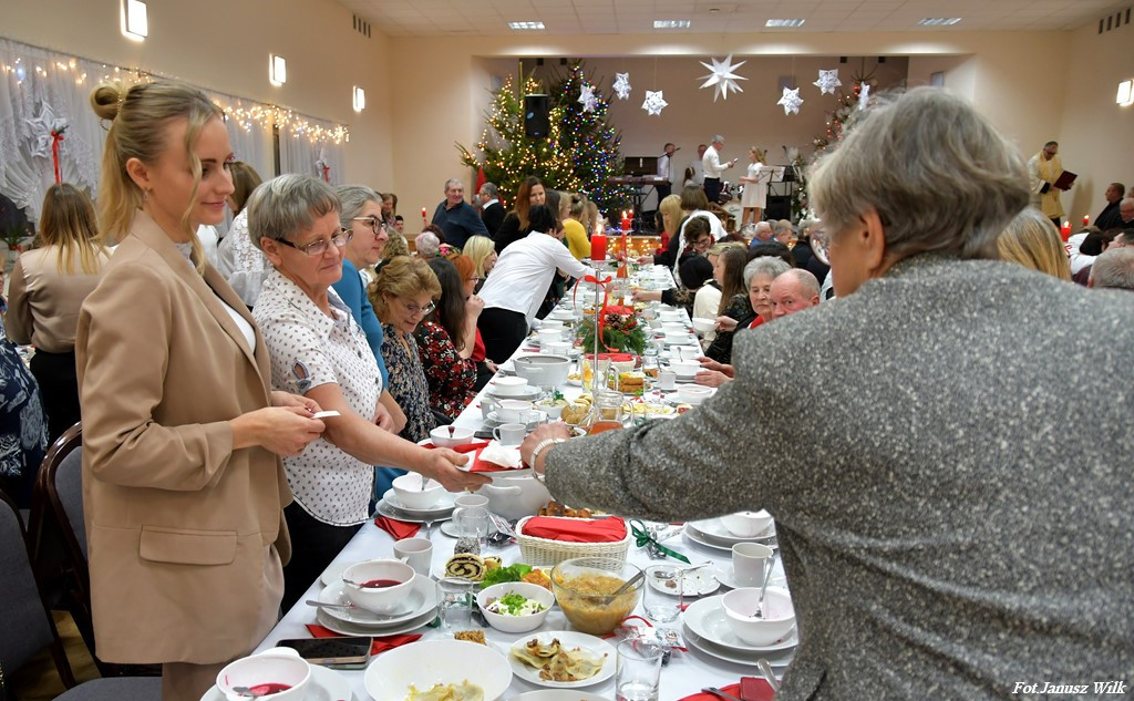 Powiatowa Wigilia Kół Gospodyń Wiejskich w Czernej - 12 grudnia 2025 r.