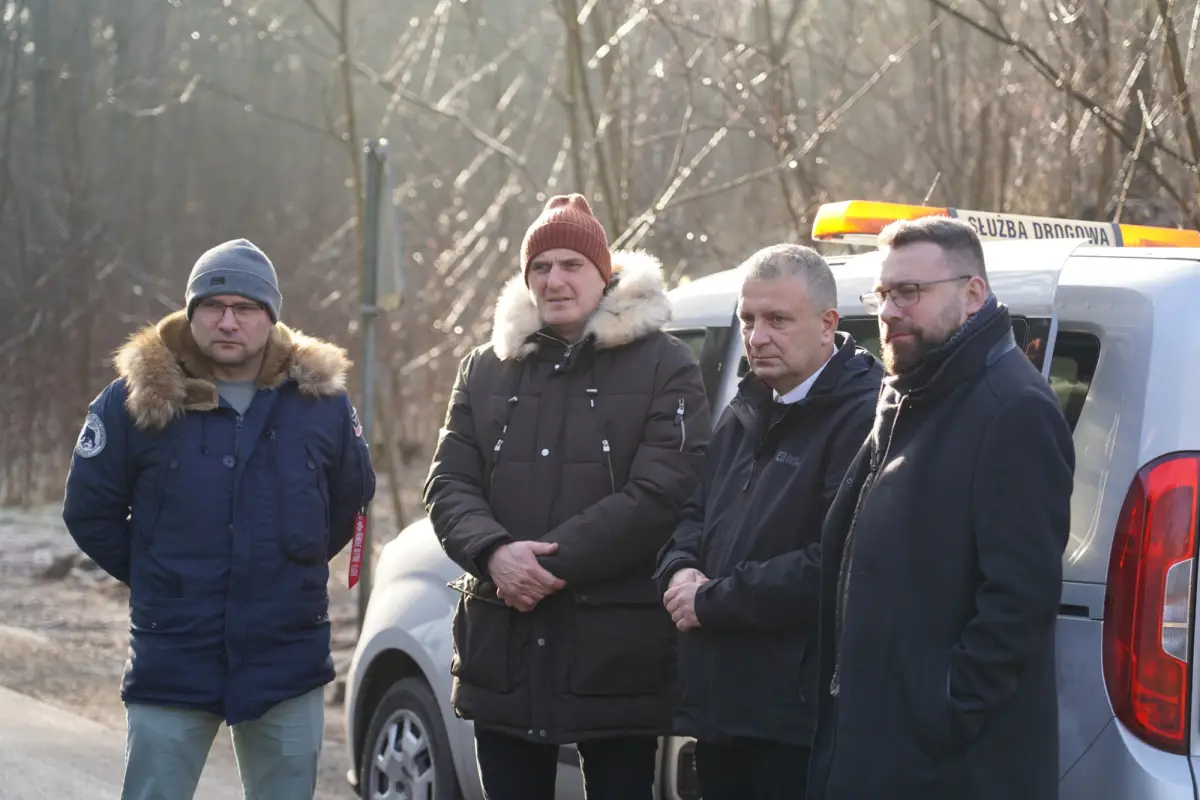 Odbiór przebudowanej drogi powiatowej w kierunku miejscowości Łozy