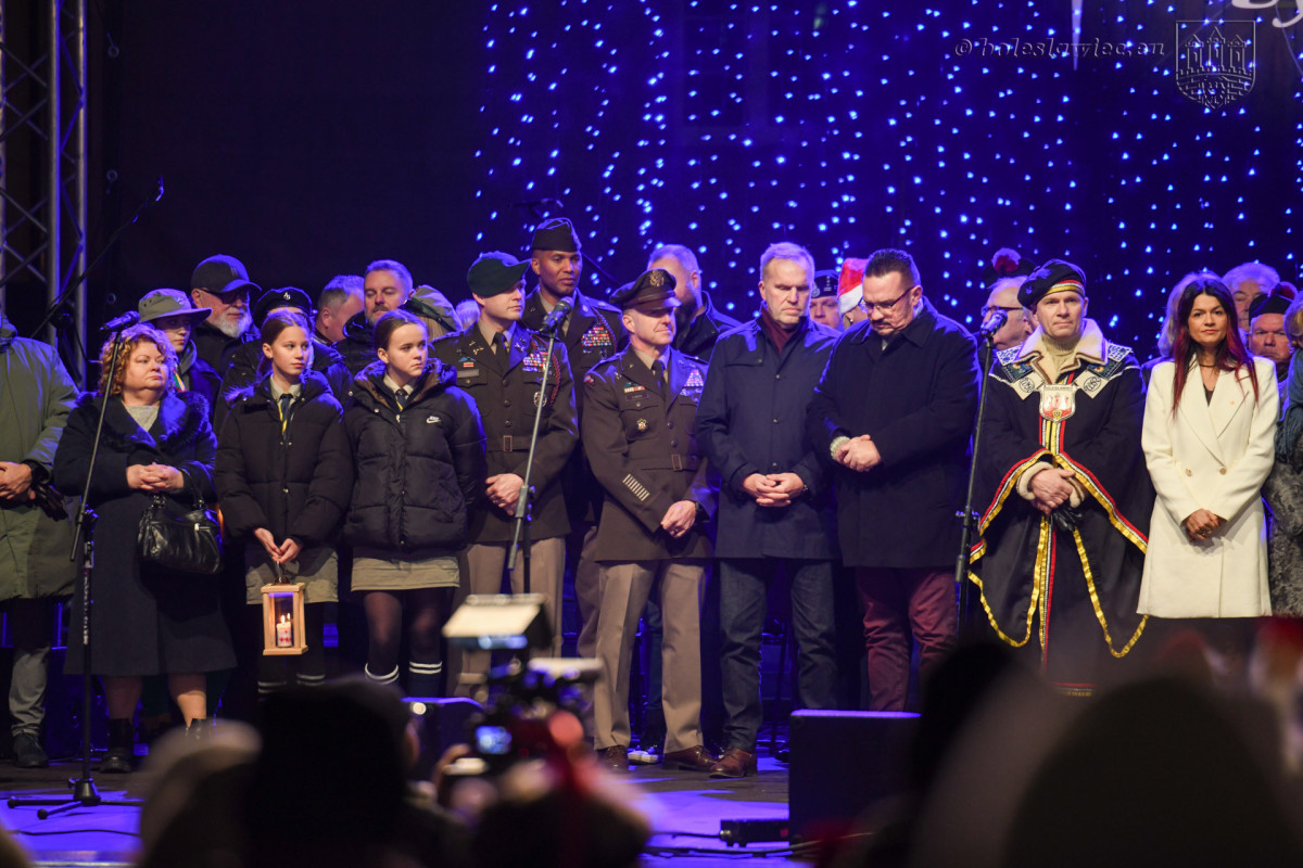 Gwiazdka życzliwości i jarmark na bolesławieckim rynku 2025 r.