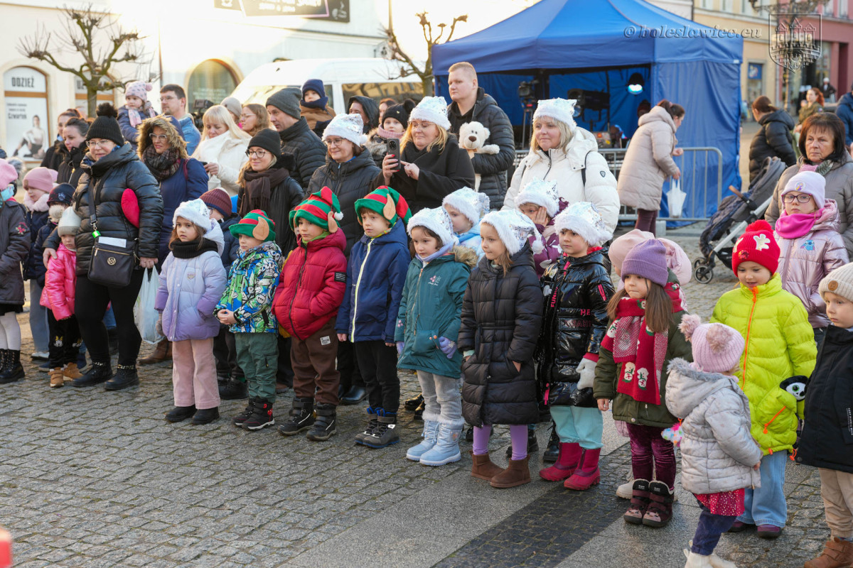 Gwiazdka życzliwości i jarmark na bolesławieckim rynku 2025 r.
