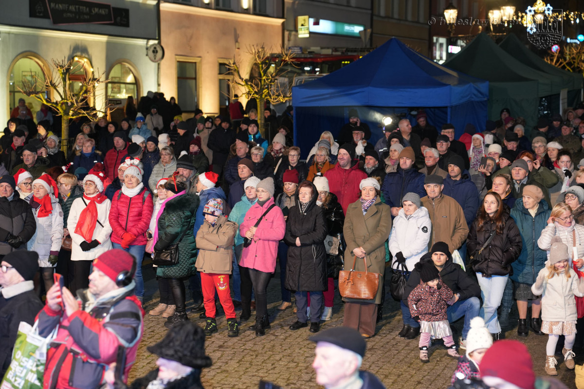 Gwiazdka życzliwości i jarmark na bolesławieckim rynku 2025 r.