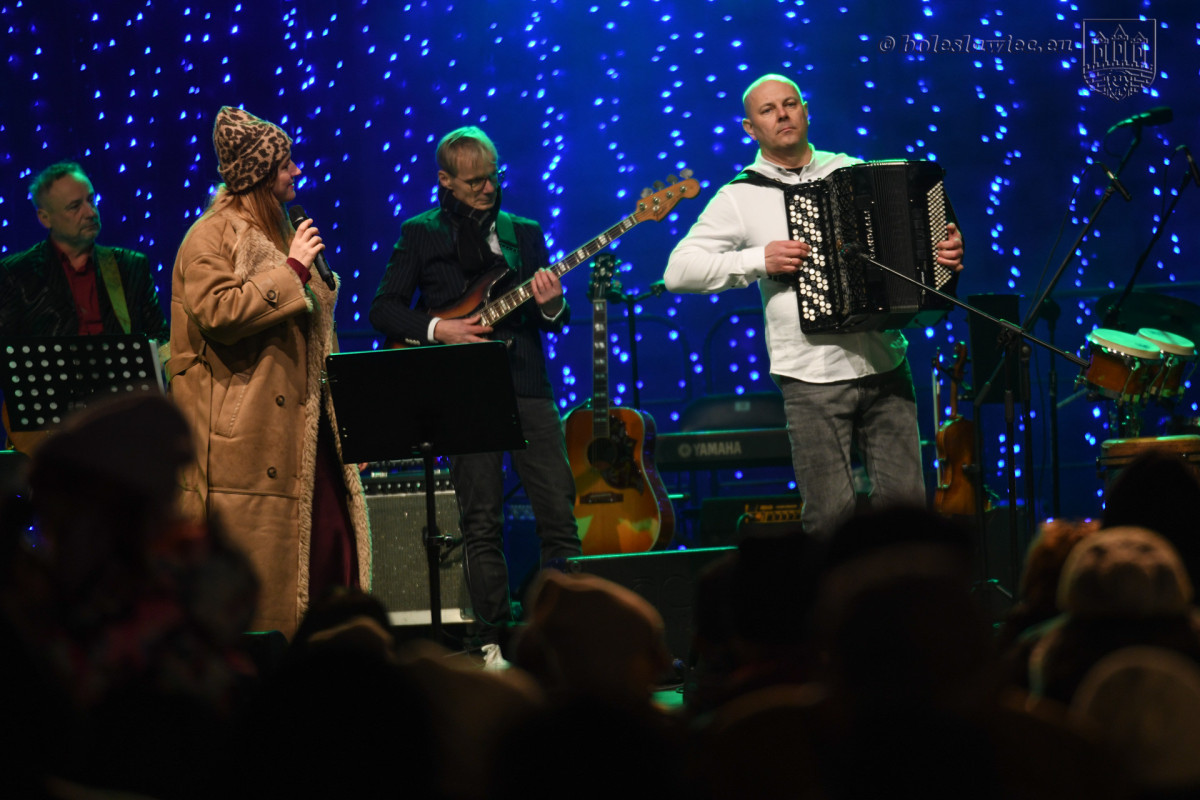 Gwiazdka życzliwości i jarmark na bolesławieckim rynku 2025 r.