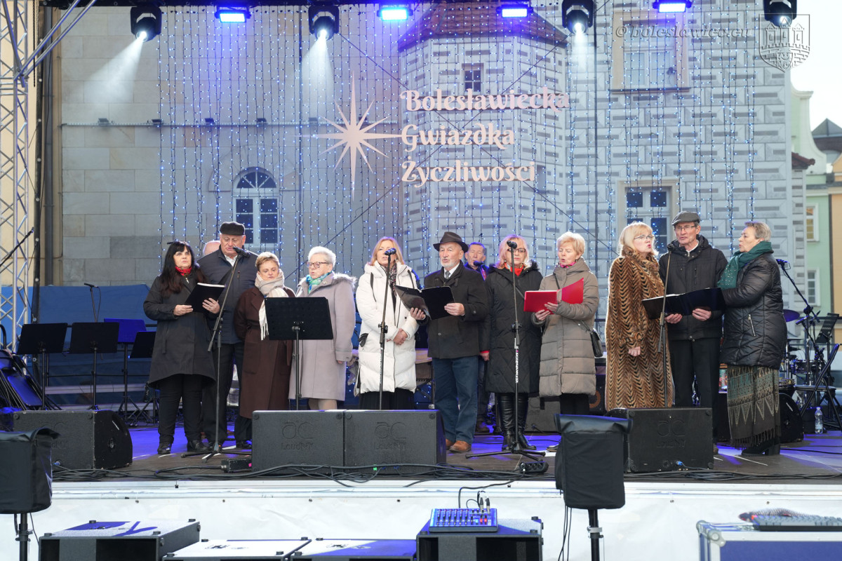 Gwiazdka życzliwości i jarmark na bolesławieckim rynku 2025 r.