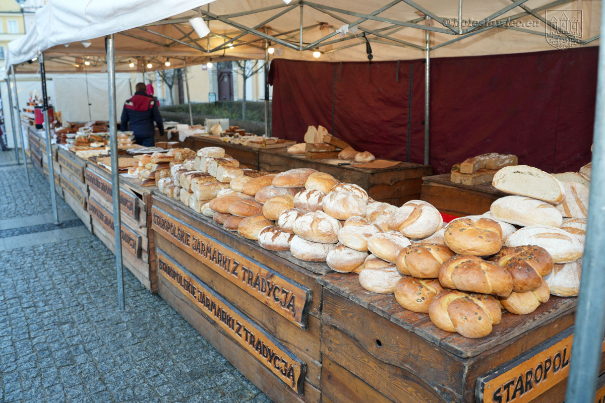 Gwiazdka życzliwości i jarmark na bolesławieckim rynku 2025 r.