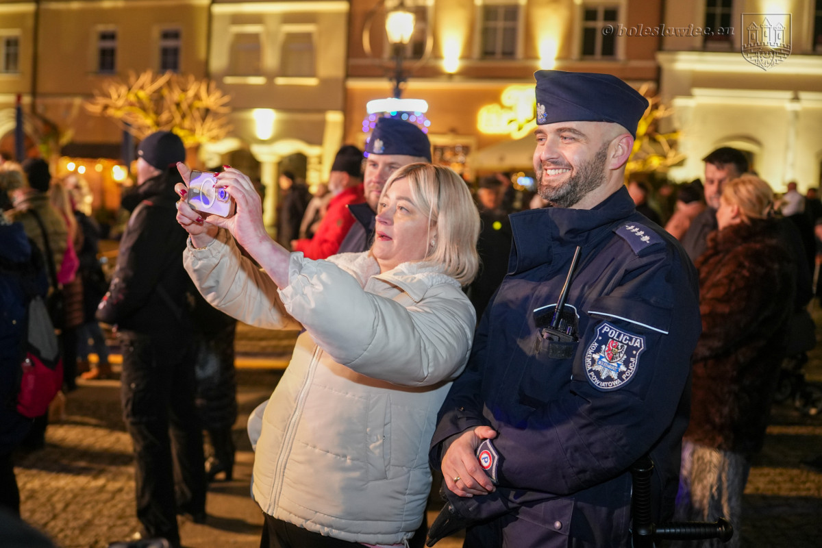 Gwiazdka życzliwości i jarmark na bolesławieckim rynku 2025 r.