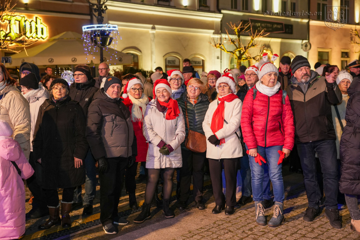 Gwiazdka życzliwości i jarmark na bolesławieckim rynku 2025 r.