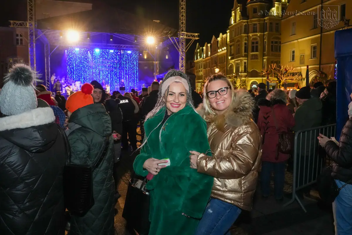 Gwiazdka życzliwości i jarmark na bolesławieckim rynku 2025 r.