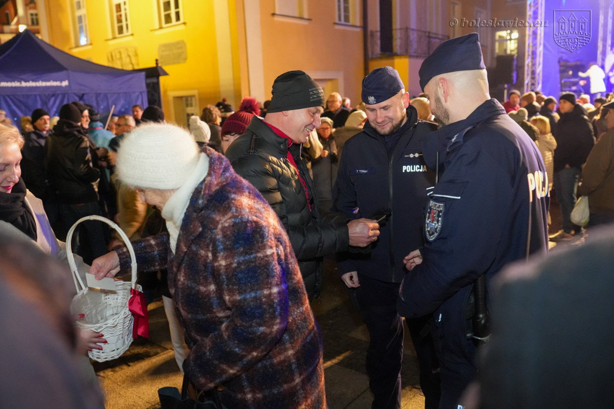 Gwiazdka życzliwości i jarmark na bolesławieckim rynku 2025 r.