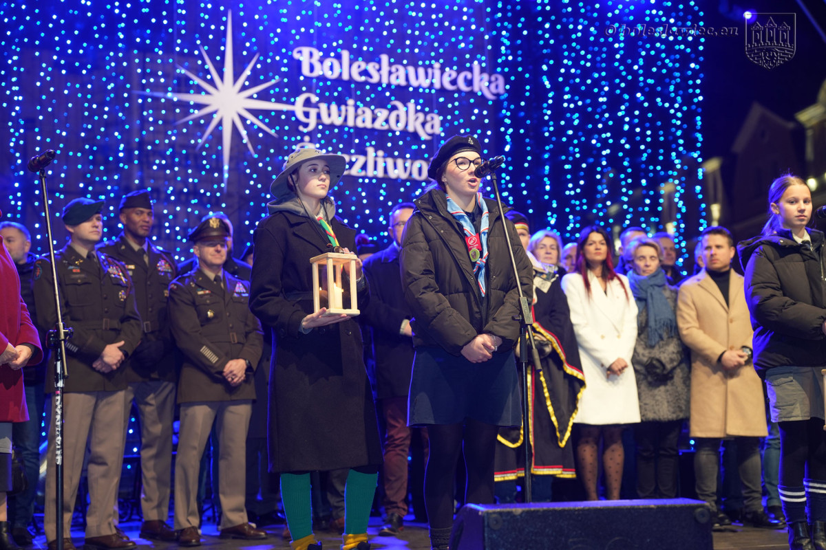 Gwiazdka życzliwości i jarmark na bolesławieckim rynku 2025 r.