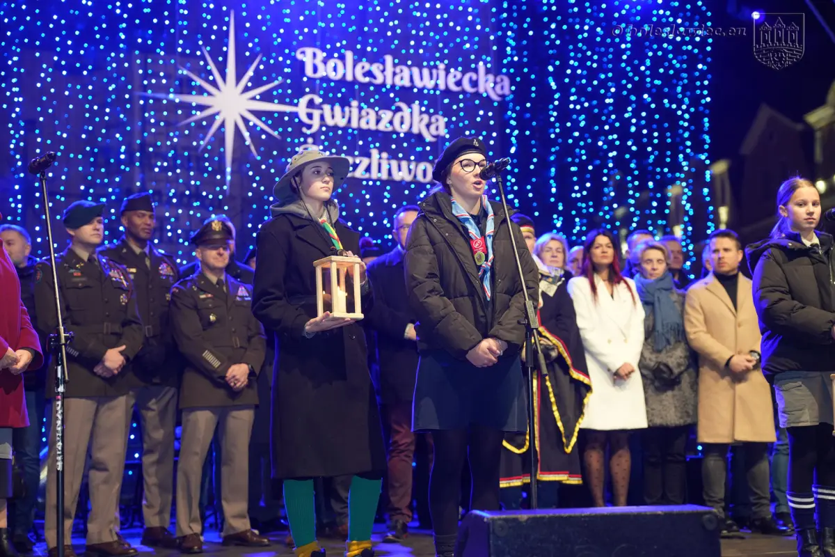 Gwiazdka życzliwości i jarmark na bolesławieckim rynku 2025 r.