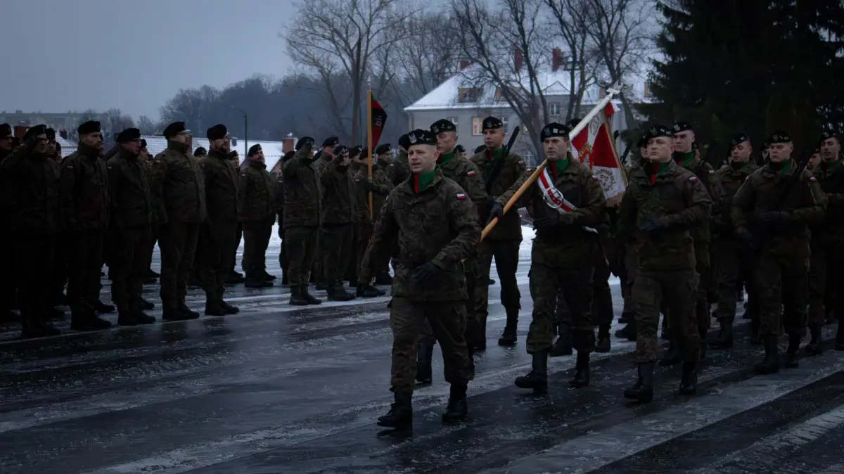 Nowi ochotnicy i nowe ochotniczki w bolesławieckim pułku
