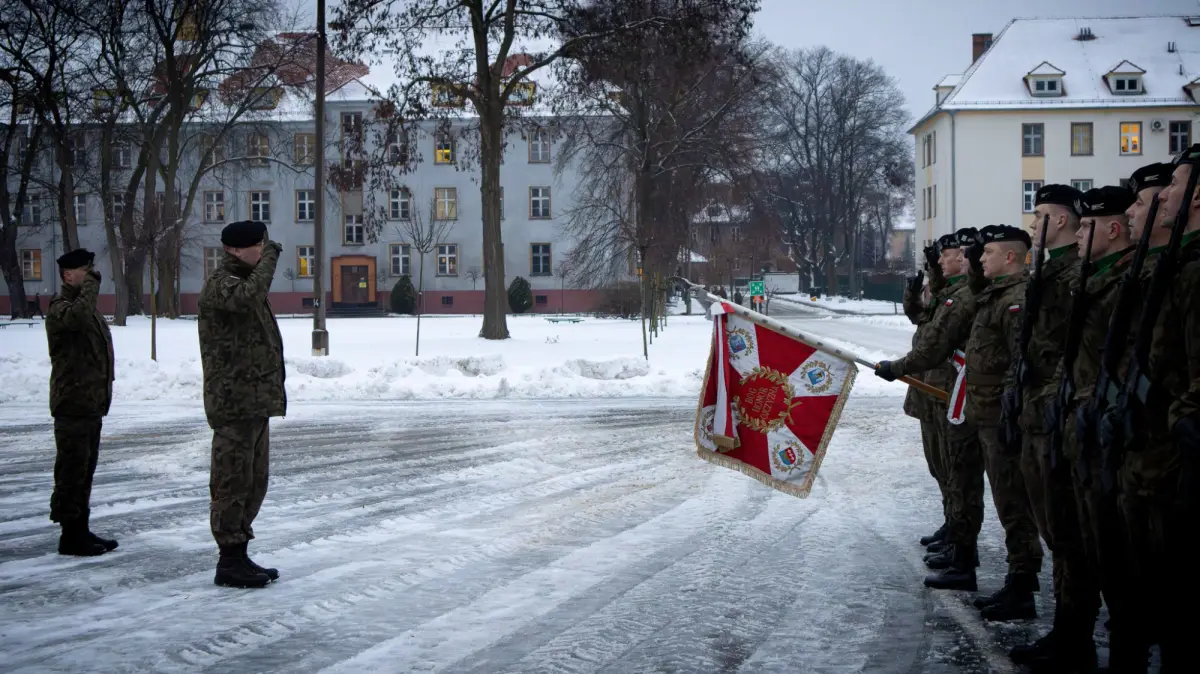 Nowi ochotnicy i nowe ochotniczki w bolesławieckim pułku