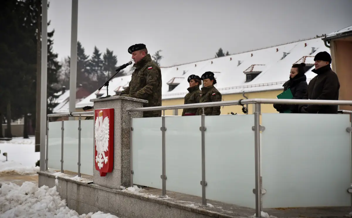 Nowi ochotnicy i nowe ochotniczki w bolesławieckim pułku