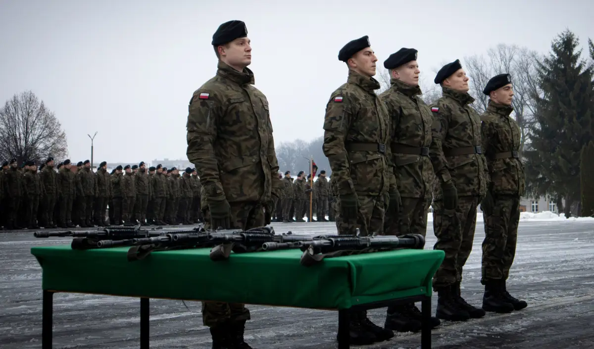 Nowi ochotnicy i nowe ochotniczki w bolesławieckim pułku