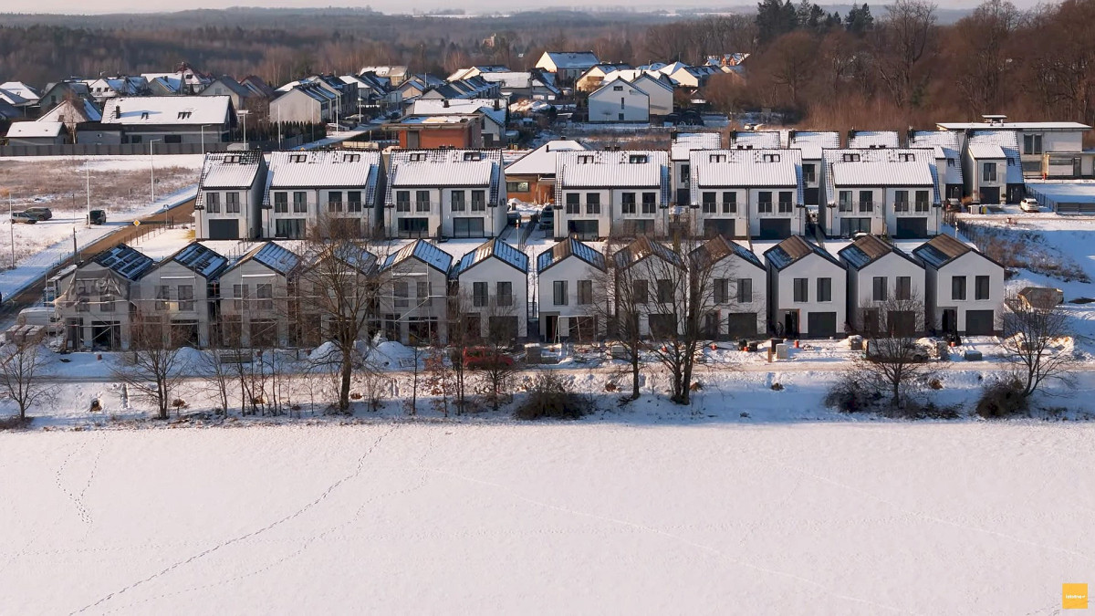 Nowoczesne domy na Koziej Górce w Bolesławcu