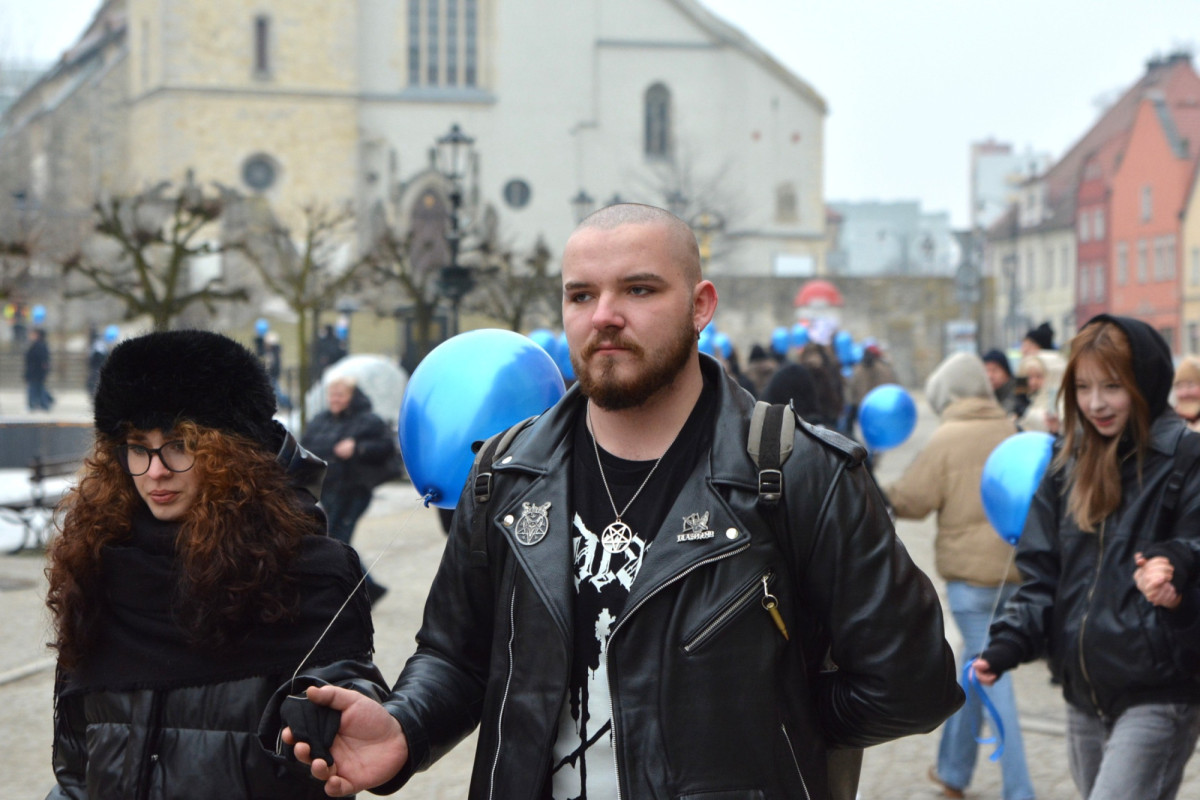 100 dni do matury w Bolesławcu! Maturzyści zatańczyli poloneza w Rynku