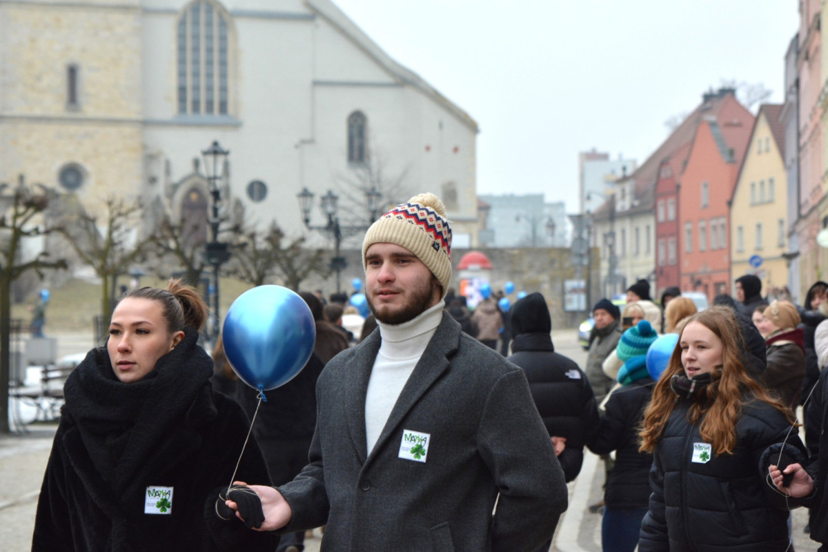 100 dni do matury w Bolesławcu! Maturzyści zatańczyli poloneza w Rynku