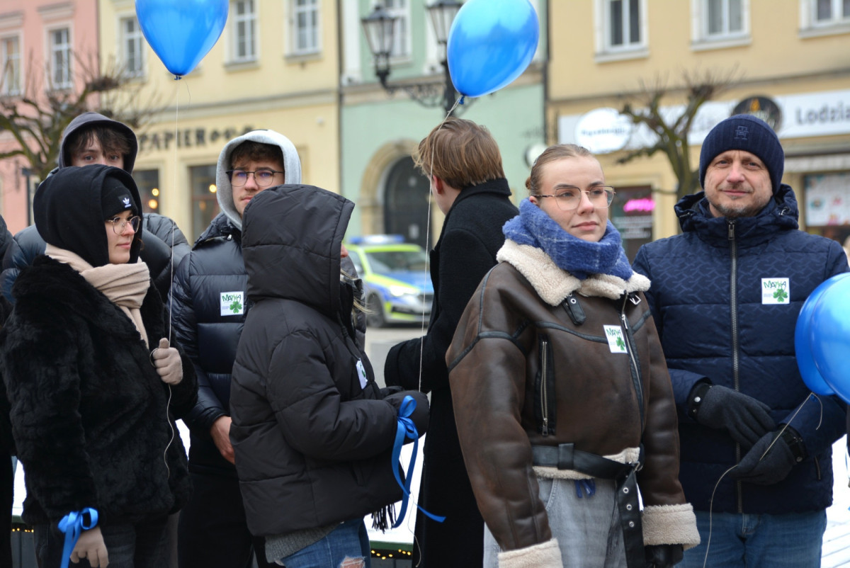 100 dni do matury w Bolesławcu! Maturzyści zatańczyli poloneza w Rynku
