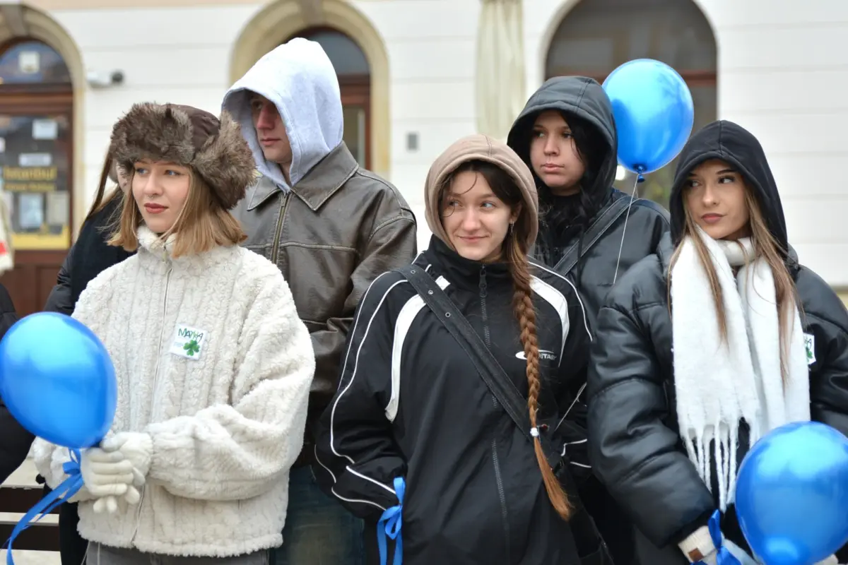 100 dni do matury w Bolesławcu! Maturzyści zatańczyli poloneza w Rynku