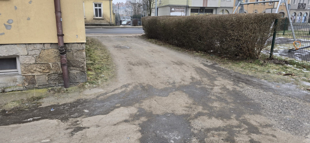 Sytuacja przy Łokietka w Bolesławcu