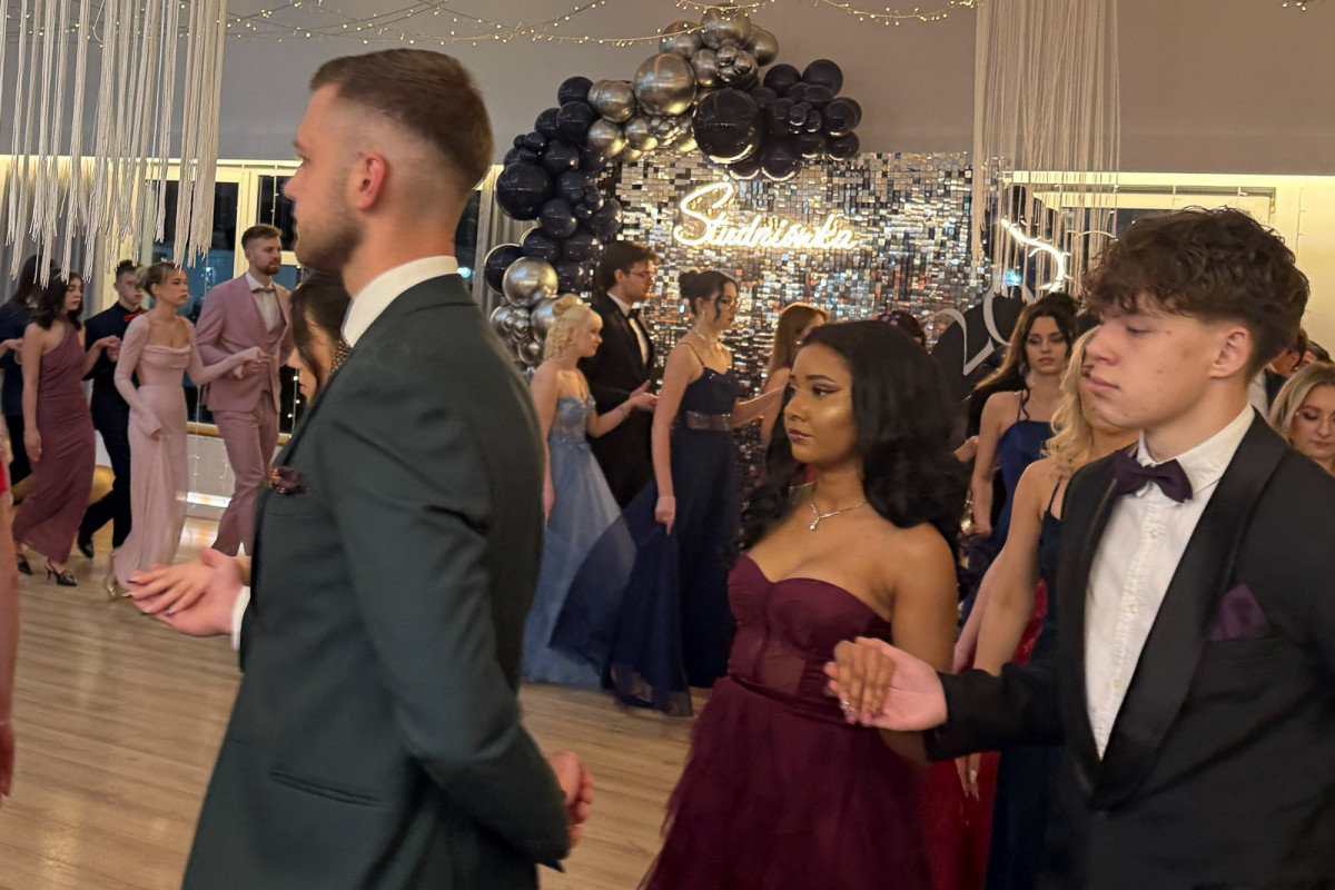 Studniówka 2026 prywatnego Liceum Oxpress w Bolesławcu