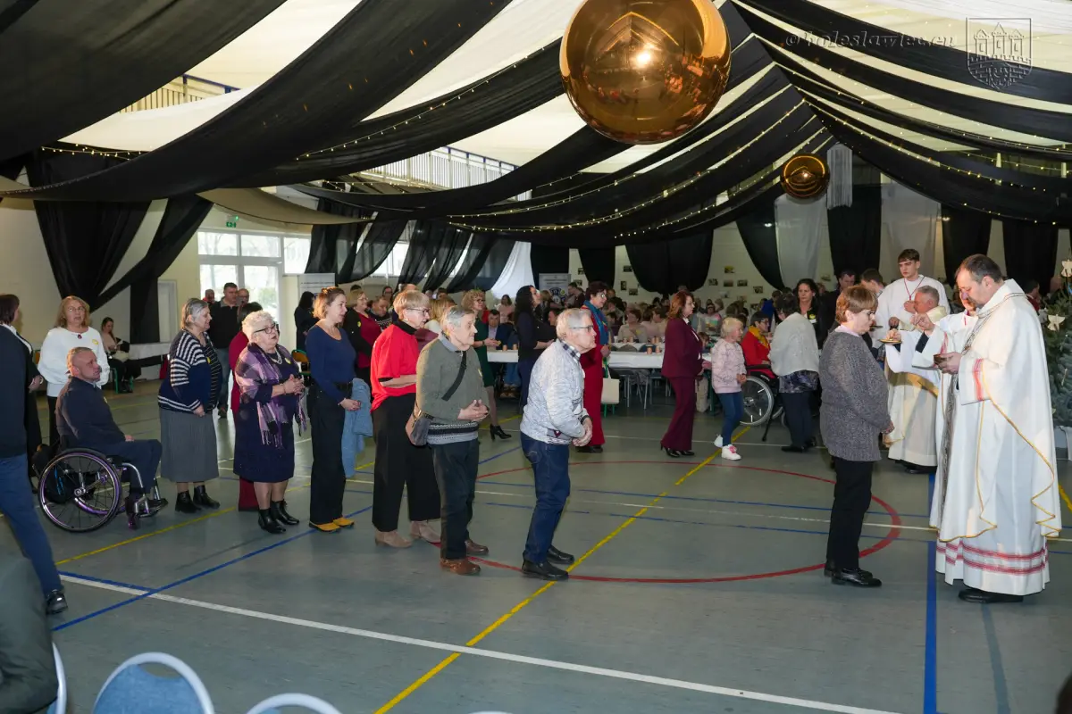 Christmas Wafer Gathering in Bolesławiec
