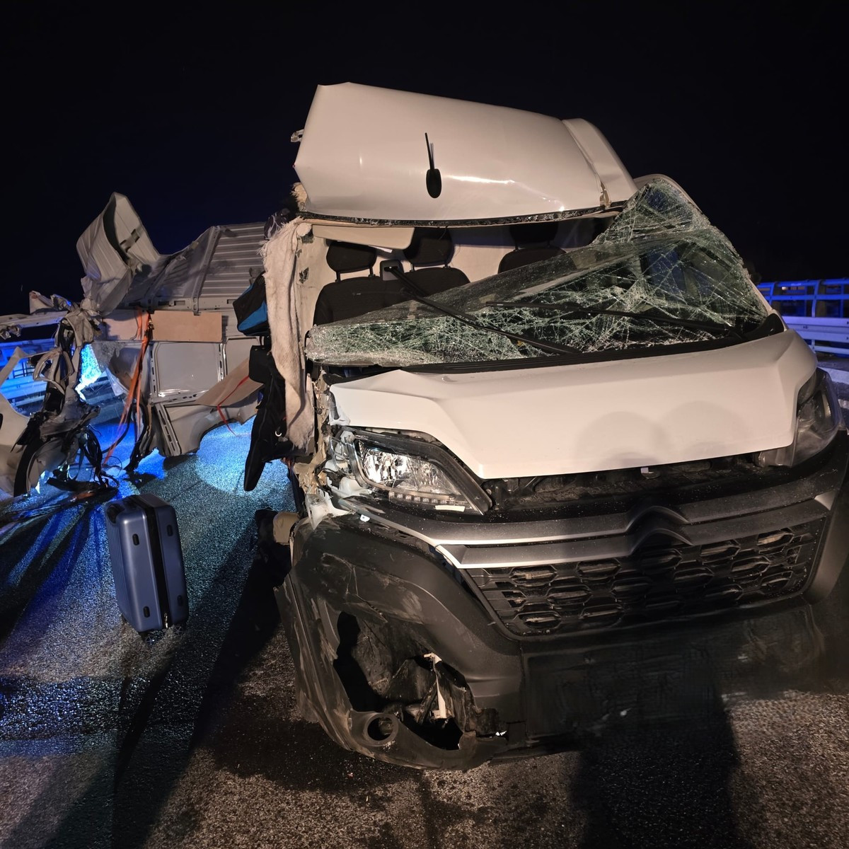 Policjanci i zdjęcia z A4