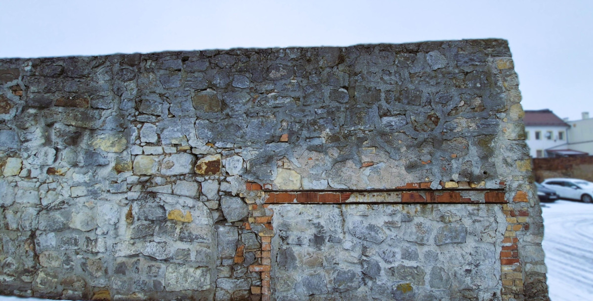 Mury obronne w Nowogrodźcu