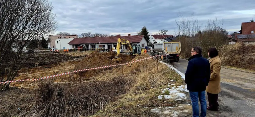 Prace przy ul. Jodłowej w Nowogrodźcu